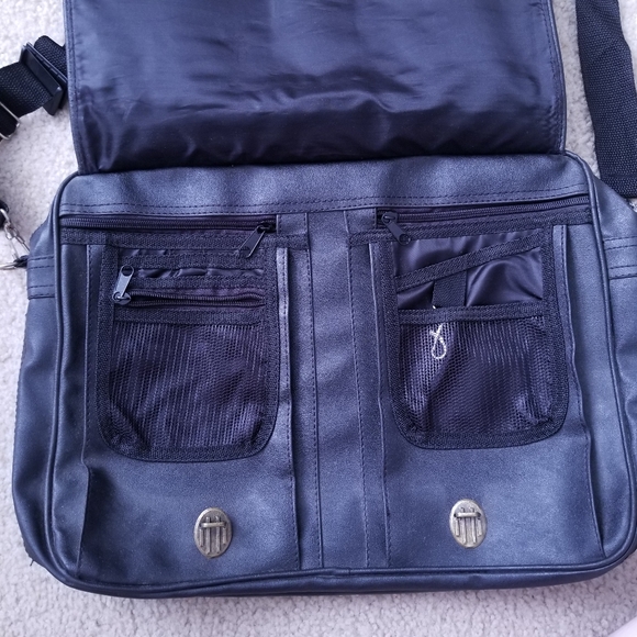 Leather Buckled Academic Messenger Shoulder Bag - Picture 3 of 16